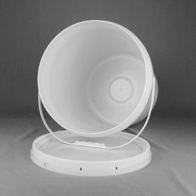 Cubo de plástico de 20 litros con tapa anti-UV