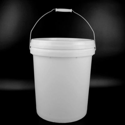 Cubo de fertilizante de plástico de 20 litros con tapa segura