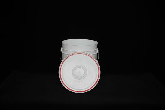 Envases de plástico blancos redondos de 5 galones resistentes a los rayos UV con tapa para la industria Agricultura Medicina alimentaria
